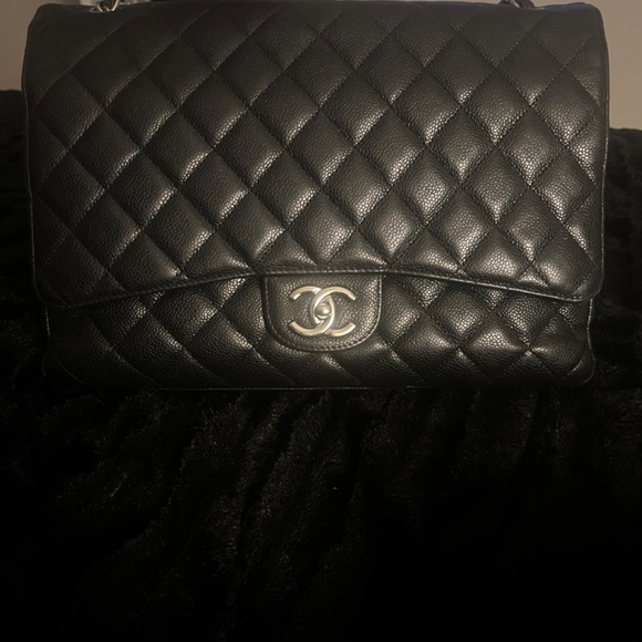 Chanel quilted double flap Maxi - Picture 6 of 8